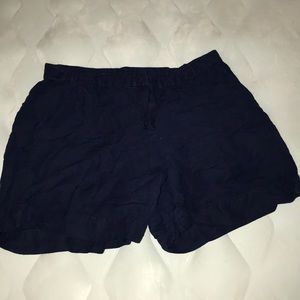 I’m selling shorts👍🏽